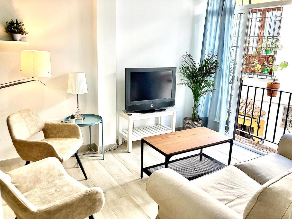 Acogedor Apt 8Pax 4Bdr 2Bth- Cozyhomesevilla2 Kültér fotó