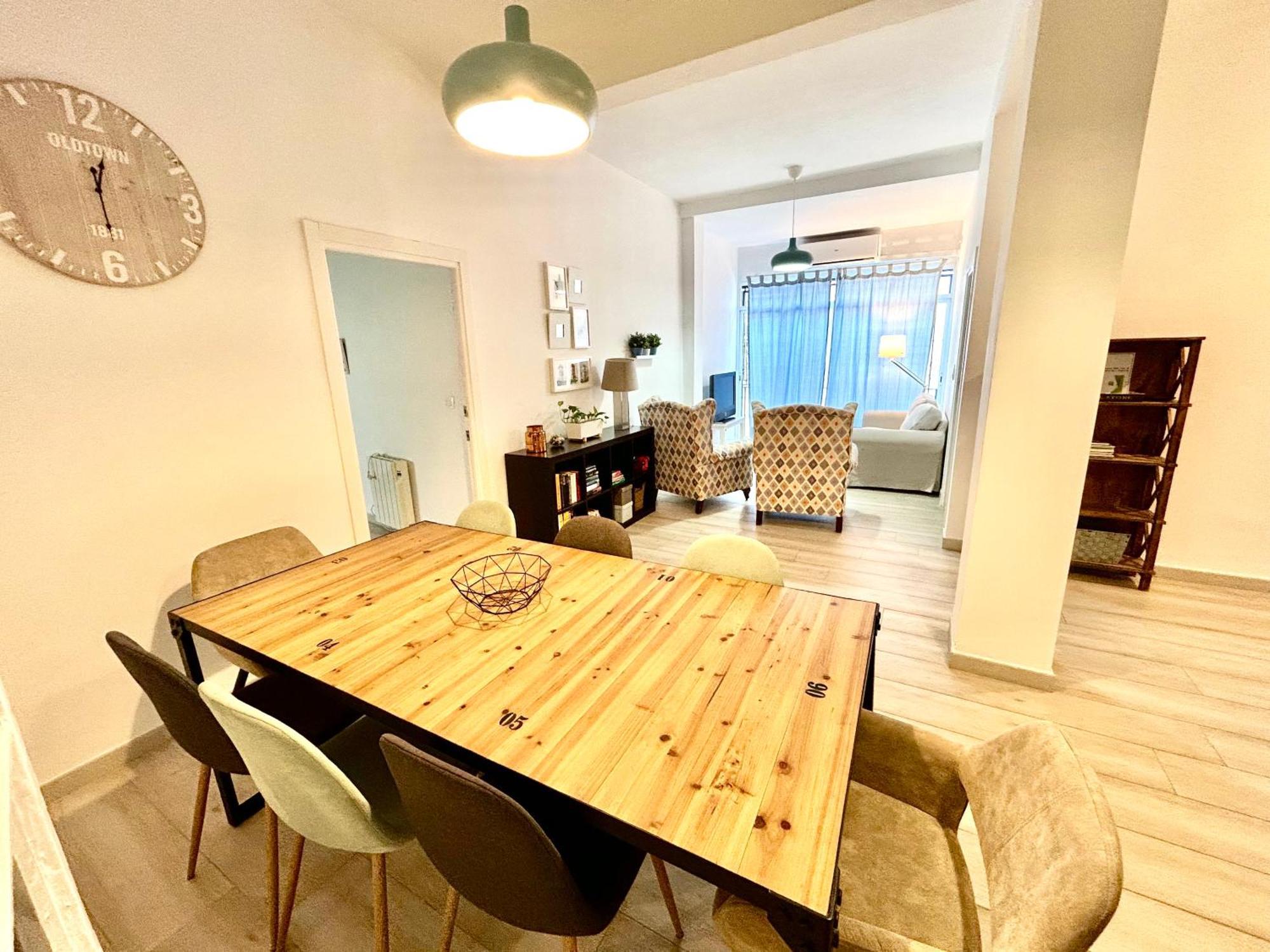 Acogedor Apt 8Pax 4Bdr 2Bth- Cozyhomesevilla2 Kültér fotó