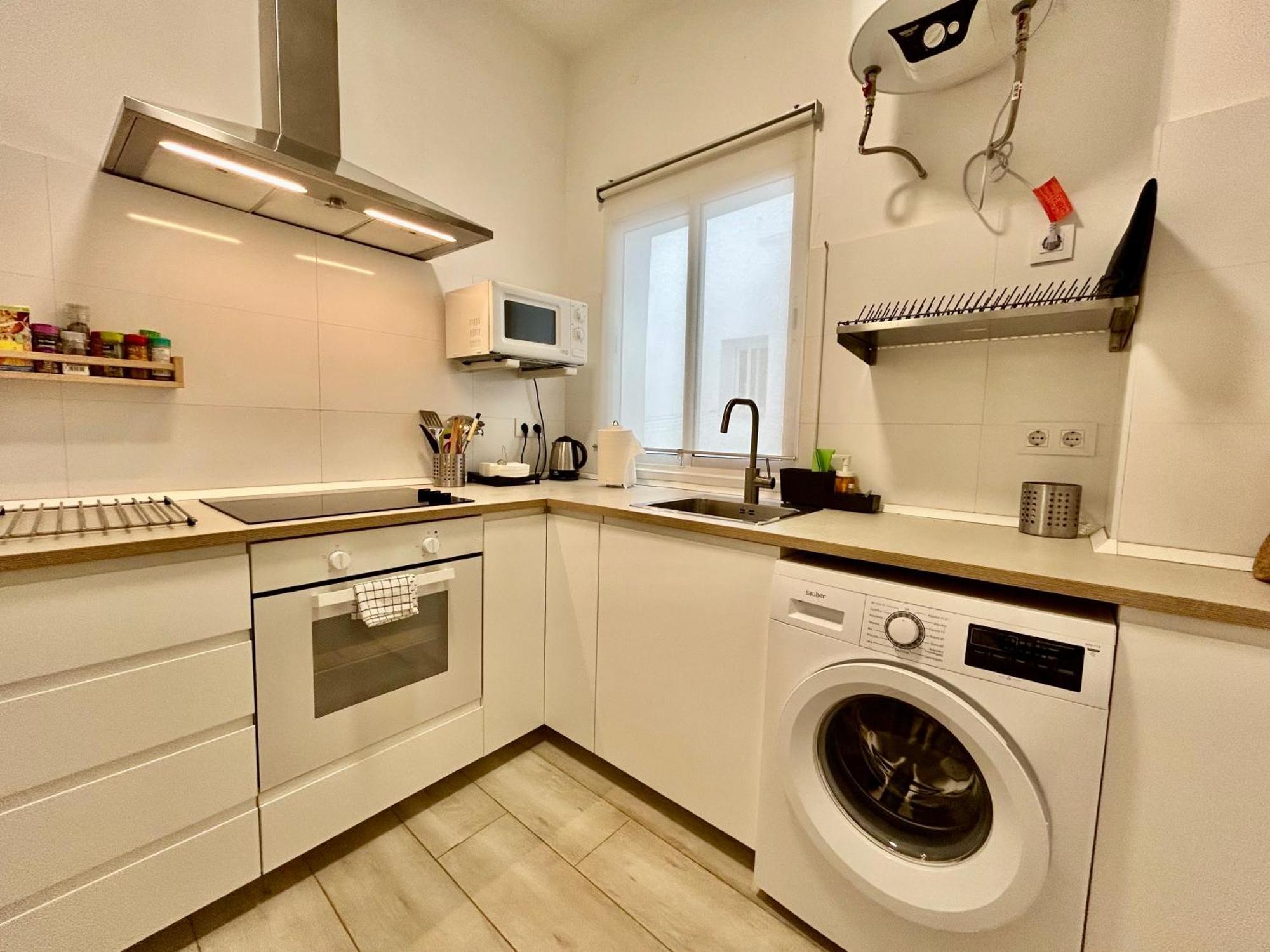 Acogedor Apt 8Pax 4Bdr 2Bth- Cozyhomesevilla2 Kültér fotó