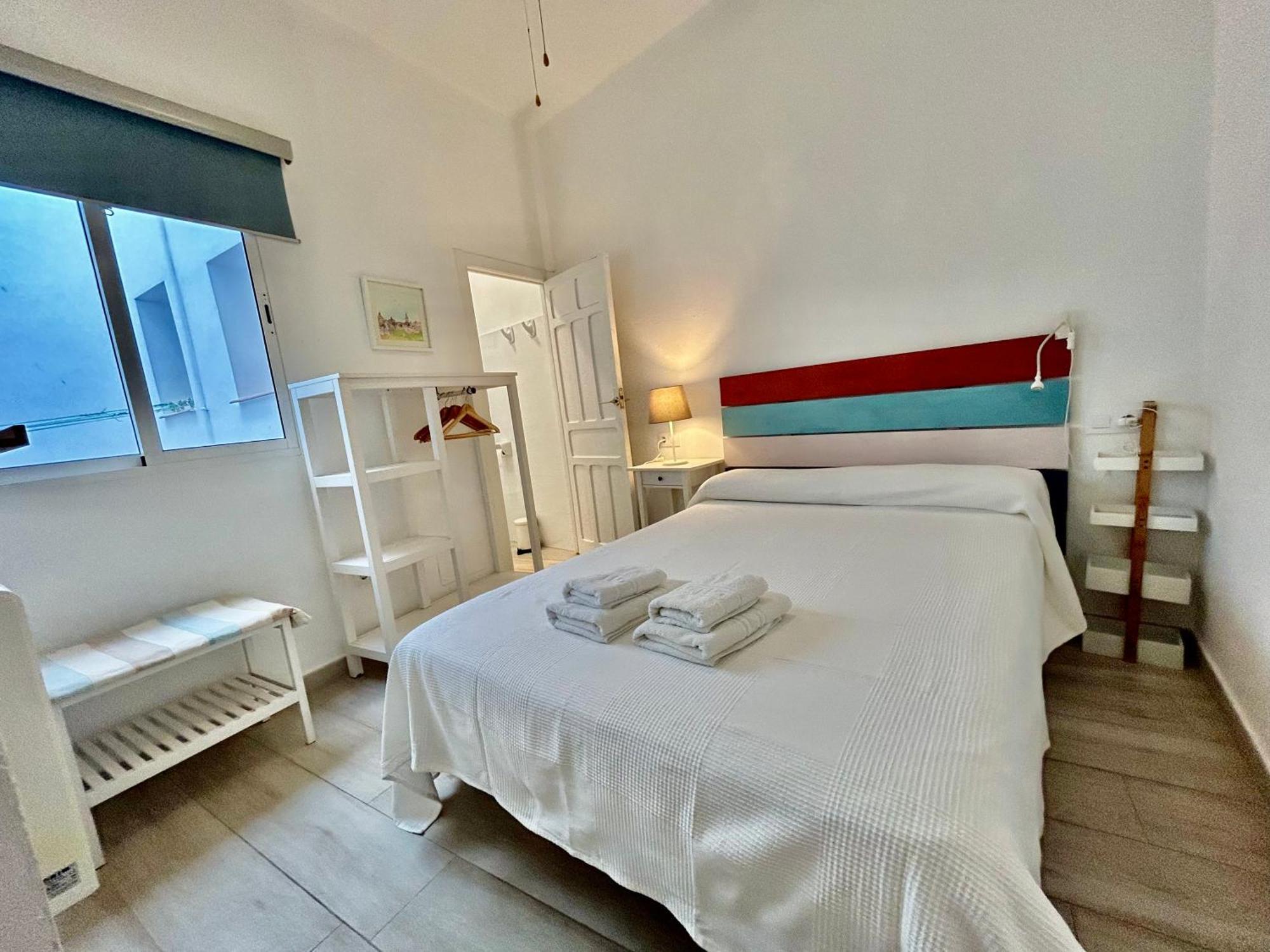 Acogedor Apt 8Pax 4Bdr 2Bth- Cozyhomesevilla2 Kültér fotó