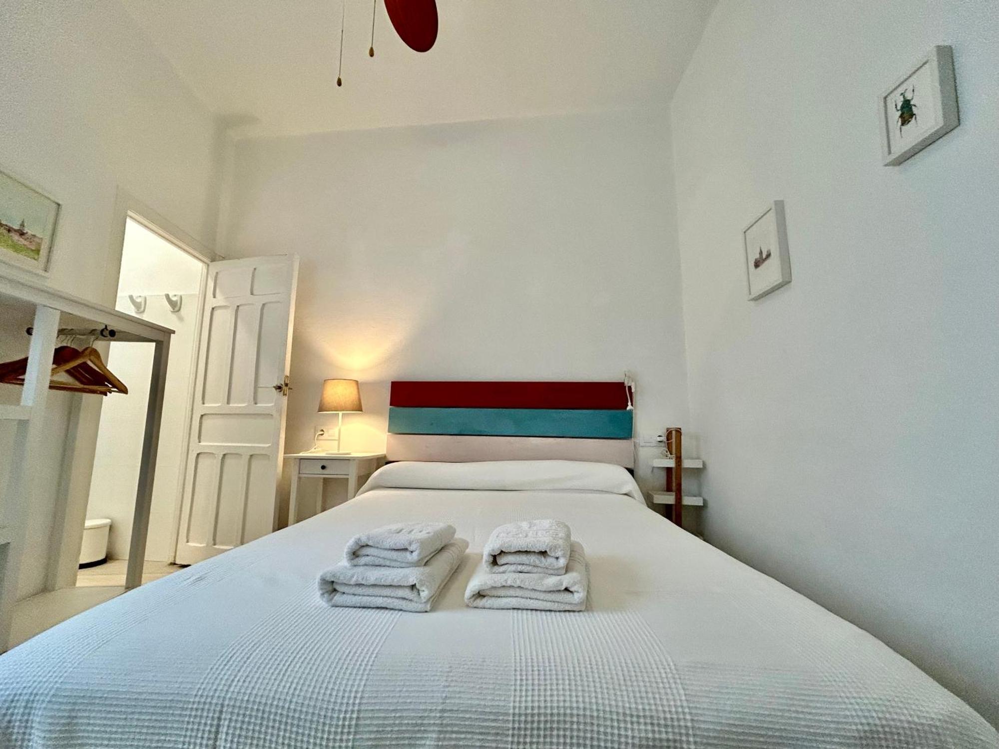 Acogedor Apt 8Pax 4Bdr 2Bth- Cozyhomesevilla2 Kültér fotó