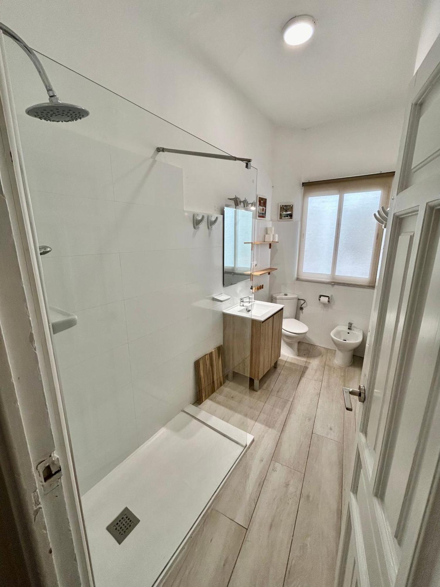 Acogedor Apt 8Pax 4Bdr 2Bth- Cozyhomesevilla2 Kültér fotó