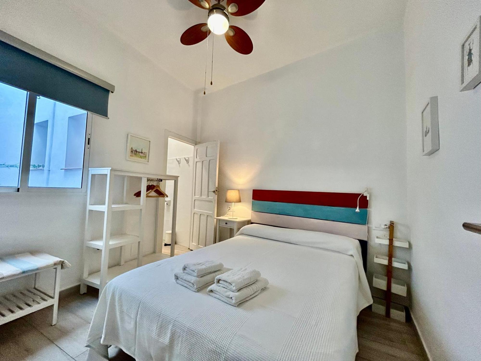 Acogedor Apt 8Pax 4Bdr 2Bth- Cozyhomesevilla2 Kültér fotó