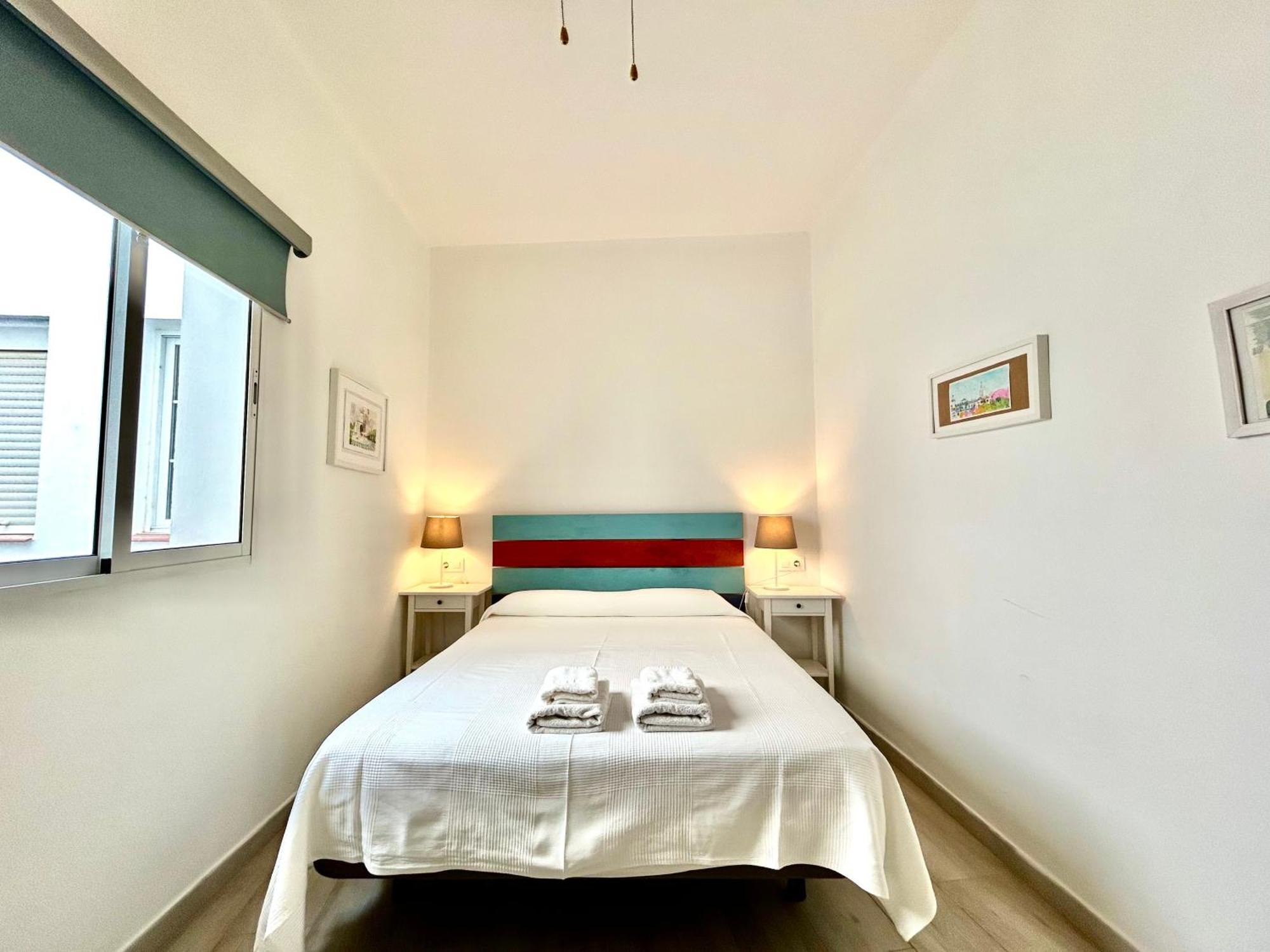 Acogedor Apt 8Pax 4Bdr 2Bth- Cozyhomesevilla2 Kültér fotó