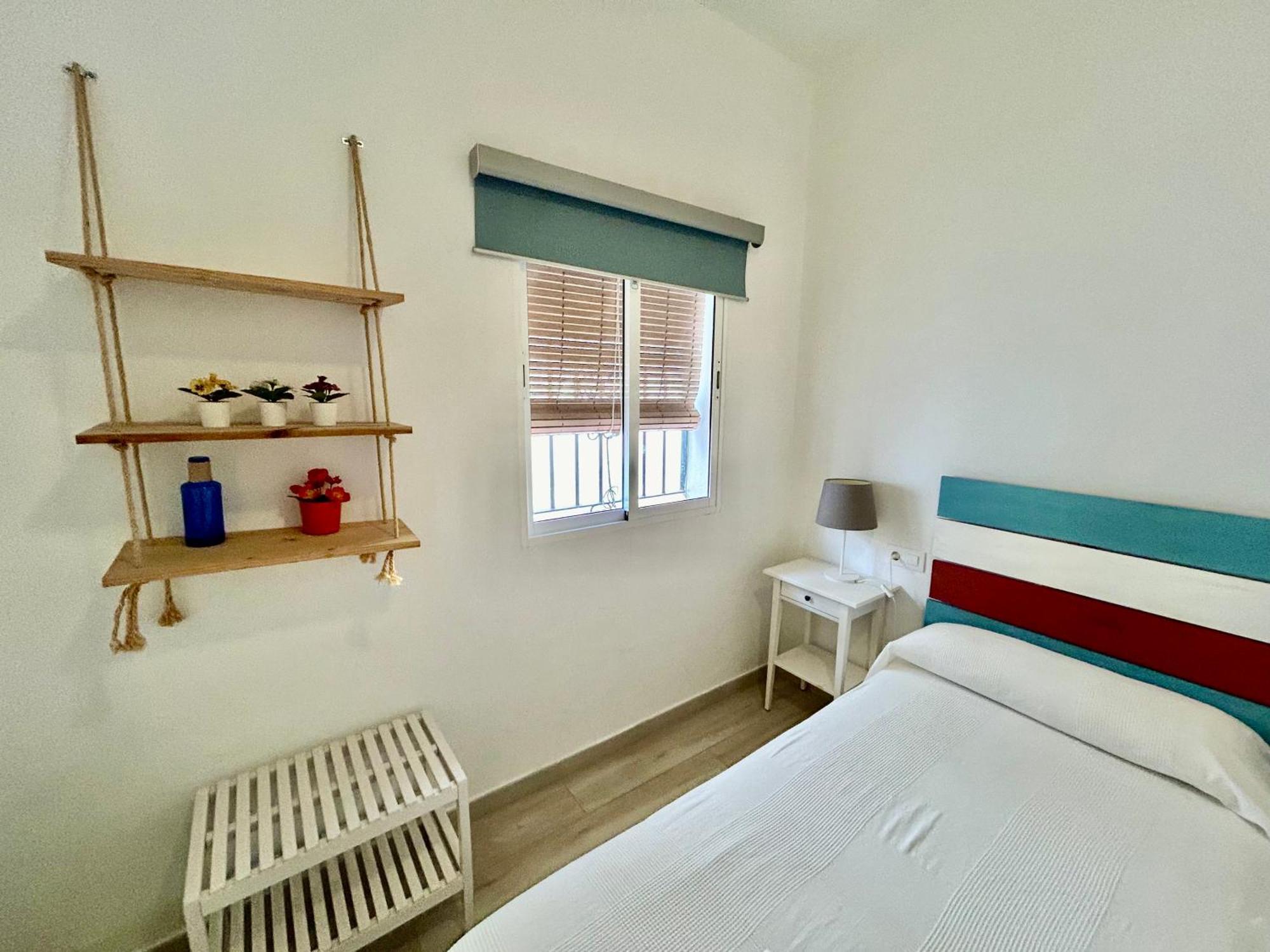 Acogedor Apt 8Pax 4Bdr 2Bth- Cozyhomesevilla2 Kültér fotó